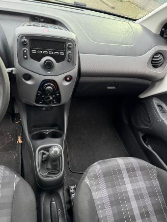 Peugeot 108 1.0 e-VTi Active picture 12