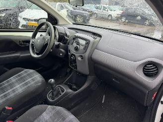 Peugeot 108 1.0 e-VTi Active picture 13