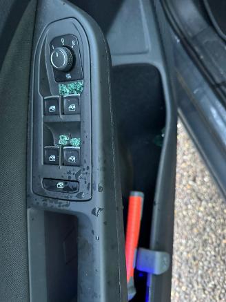 Volkswagen Golf 1.0 eTSI Life AUTOMAAT picture 15