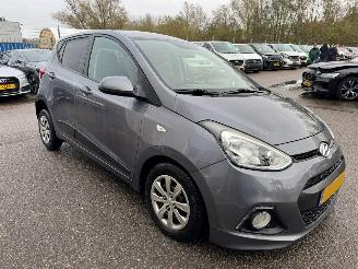 skadebil auto Hyundai I-10 1.0i i-Motion Go! 2016 2016/9