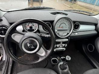 Mini Cooper Mini Clubman 1.6 Cooper picture 11