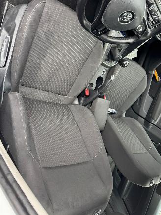 Volkswagen Polo 1.0 MPI Comfortline BJ 2018 204.572 KM picture 11