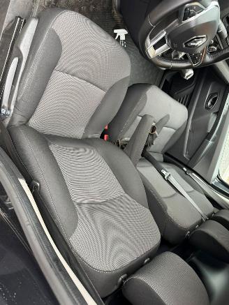 Renault Trafic 2.0 dCi 110 T30 L2H1 Work Edition BJ 2022 75.495 KM picture 14