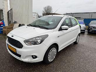krockskadad bil auto Ford Ka+ 1.2 Trend Ultimate BJ 2016 50.920 KM 2016/9