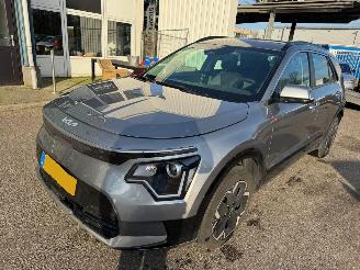 krockskadad bil auto Kia Niro EV AUTOMAAT DynamicLine 64.8 kWh BJ 2022 50.408 KM 2022/11