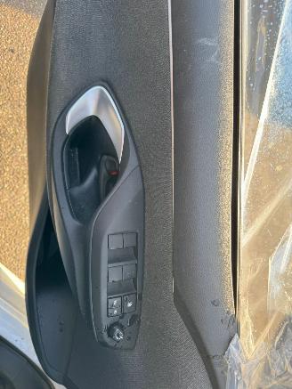 Toyota Yaris 1.5 Hybrid Style AUTOMAAT BJ 2020 84.767 KM picture 17