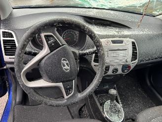 Hyundai I-20 1.2i i-Motion picture 10