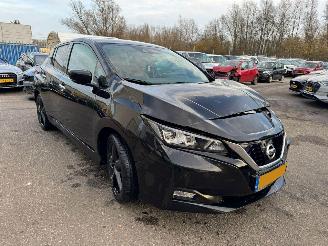 skadebil auto Nissan Leaf Tekna 40 kWh AUTOMAAT 2018/10