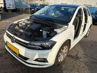 krockskadad bil auto Volkswagen Polo 1.0 TSI Beats BJ 2019 148.220 KM 2019/4