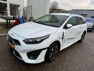 škoda osobní automobily Kia Cee d Sportswagon 1.6 AUTOMAAT GDI PHEV DynamicPlusLine BJ 2023 74.883 KM 2023/1