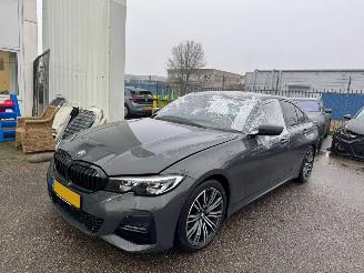 Vaurioauto  passenger cars BMW 3-serie 330i AUTOMAATBJ 2020 100.000 KM 2020/1