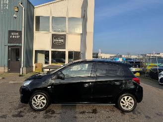 Mitsubishi Space-star 1.0 Active AUTOMAAT picture 2