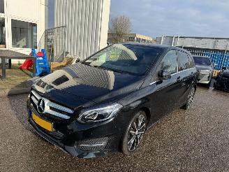 Auto incidentate Mercedes B-klasse 180 Ambition 2016/1