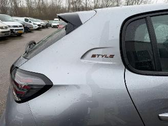 Peugeot 208 1.2 PureTech 75 Style picture 7