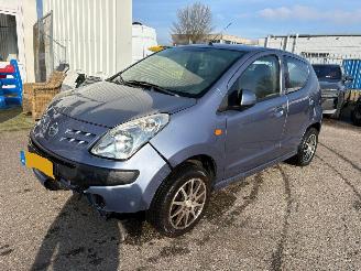 damaged passenger cars Nissan Pixo 1.0 AUTOMAAT Acenta 2010/1