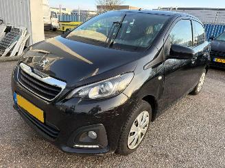 krockskadad bil auto Peugeot 108 1.0 AUTOMAAT  e-VTi Active 2018/3
