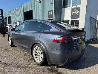Tesla Model X 75D Base picture 3