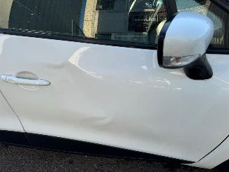 Renault Clio 1.5 dCi ECO Night&Day picture 8