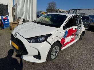 Damaged car Toyota Yaris 1.5 AUTOMAAT Hybrid 115 Comfort 2025/1