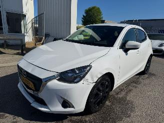 krockskadad bil auto Mazda 2 1.5 Skyactiv-G Sport Selected 2019/2