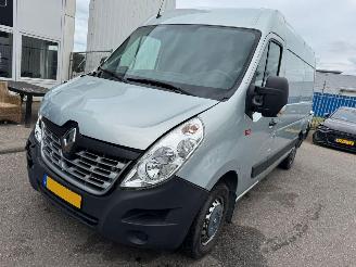 Schade bestelwagen Renault Master 170 PK T35 2.3 dCi L2H3 Stop & Start 2019/5