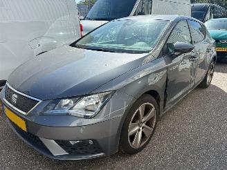 krockskadad bil auto Seat Leon 1.0 EcoTSI Style Business Intense 2017/3