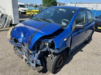 Damaged car Toyota Yaris 1.3-16V AUTOMAAT VVT-i Sol 2001/7