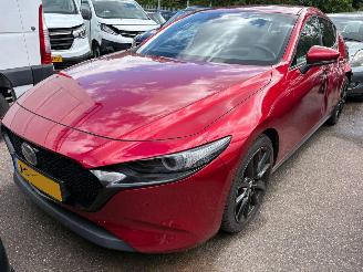 Damaged car Mazda 3 2.0 e-SkyActiv-X M Hybrid 180 Luxury 2020/7