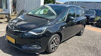 uszkodzony samochody osobowe Opel Zafira Tourer 2018/9