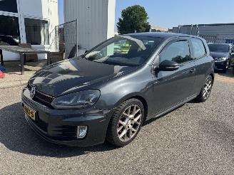 uszkodzony samochody osobowe Volkswagen Golf 2.0 GTI 2011/1