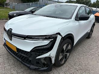 skadebil auto Renault Mégane E-Tech EV60 Optimum Charge Equilibre 2023/7