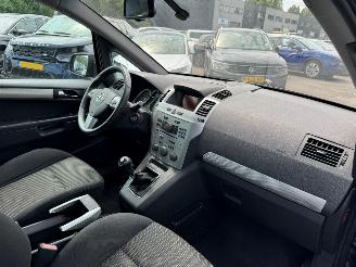 Opel Zafira 1.8 Cosmo picture 9