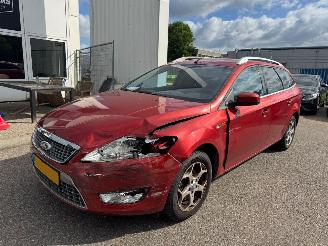 skadebil auto Ford Mondeo Wagon 2.0-16V Limited 2010/8