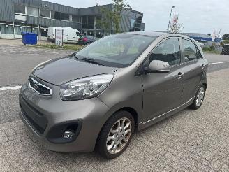 Voiture accidenté Kia Picanto 1.0 CVVT Comfort Pack 2011/9