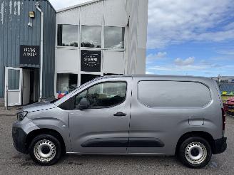 damaged commercial vehicles Peugeot Partner 1.6 BlueHDI Pro 2019/10