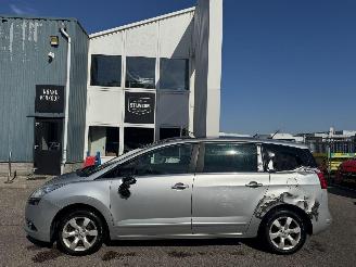 uszkodzony samochody osobowe Peugeot Marbella 1.6 VTI Blue Lease 7p 2011/11