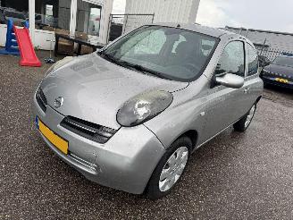 krockskadad bil auto Nissan Micra 1.2 e-Vision 2004/12