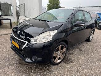 uszkodzony samochody osobowe Peugeot 208 1.0 VTi Access 2014/3