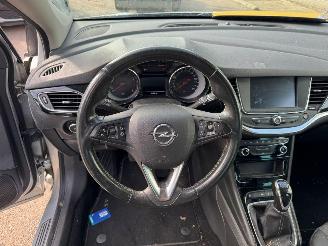 Opel Astra 1.2 Design & Tech picture 10