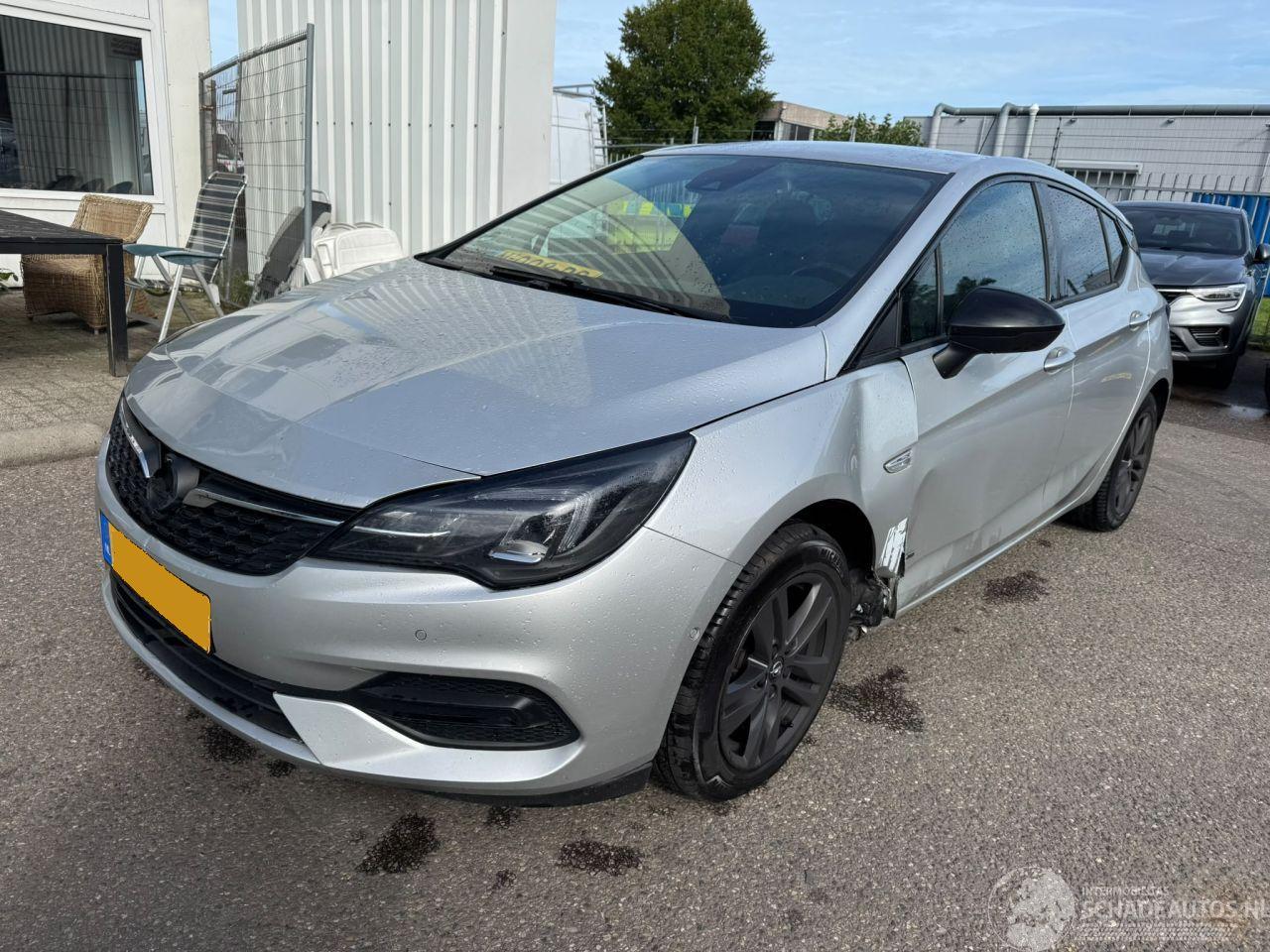 Opel Astra 1.2 Design & Tech