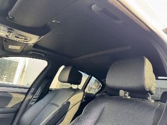 BMW 5-serie 523i High Executive picture 14