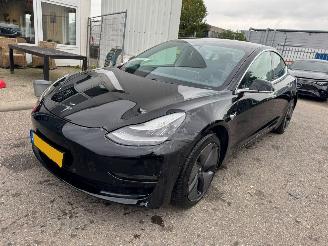Vaurioauto  passenger cars Tesla Model 3 Long Range AWD 75 kWh 2019/12
