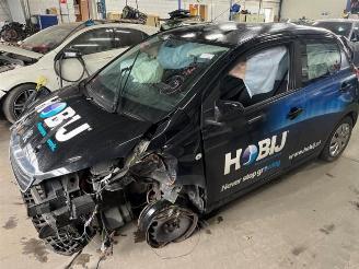 Peugeot 108 108, Hatchback, 2014 1.0 12V VVT-i picture 3