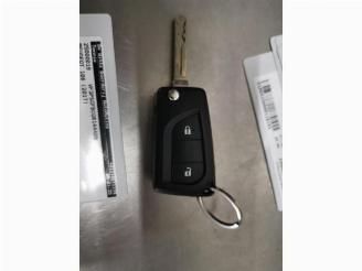 krockskadad bil auto Peugeot 108 108, Hatchback, 2014 1.0 12V 2017/8