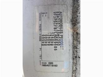 Peugeot 108 108, Hatchback, 2014 1.0 12V VVT-i picture 9