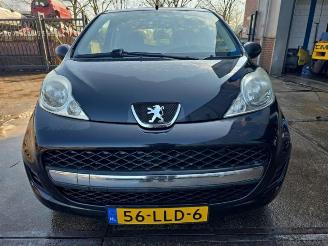 Autoverwertung Peugeot 107 107, Hatchback, 2005 / 2014 1.0 12V 2010/5