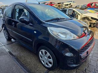 Peugeot 107 107, Hatchback, 2005 / 2014 1.0 12V picture 8