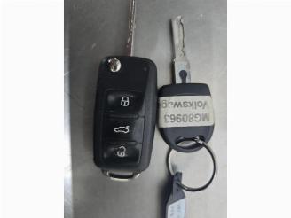 Autoverwertung Volkswagen Up! Up! (121), Hatchback, 2011 1.0 12V 60 2015/4