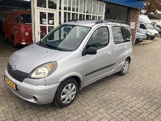 Toyota Yaris-verso YARIS VERSO 1.3 16V VVTI picture 1