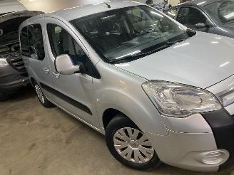 skadebil auto Citroën Berlingo BERLINGO 1.6 MULTISPACE AIRCO 135000 KM 2010/2